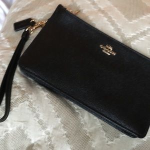 Black Coach Wristlet, High Fashion, Luxury, Cute